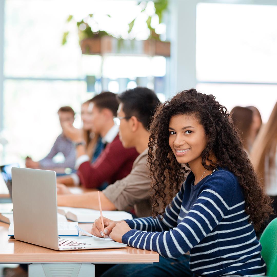 Presentation asset pack example with multiple 3D angles and variations